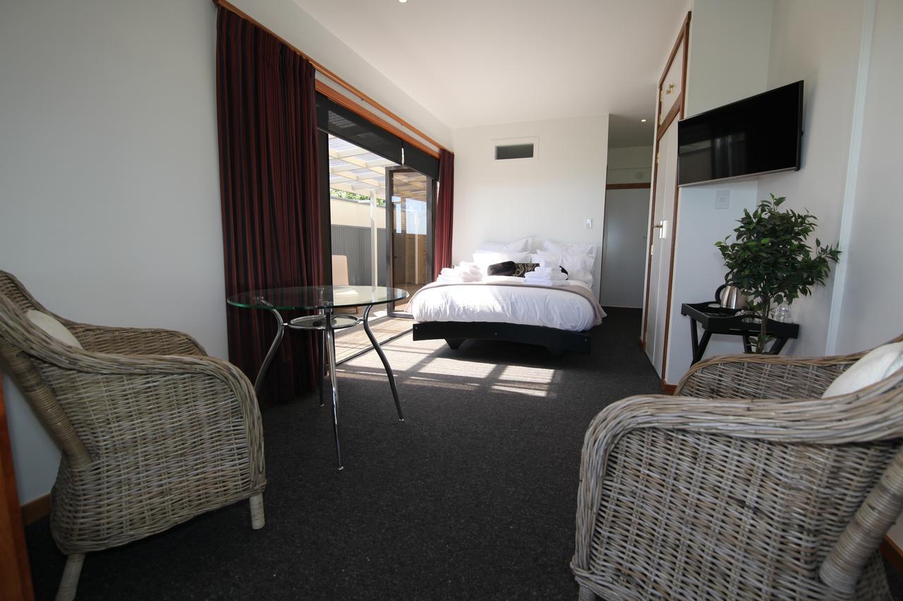 Te Puru Beach Lodge Exteriör bild